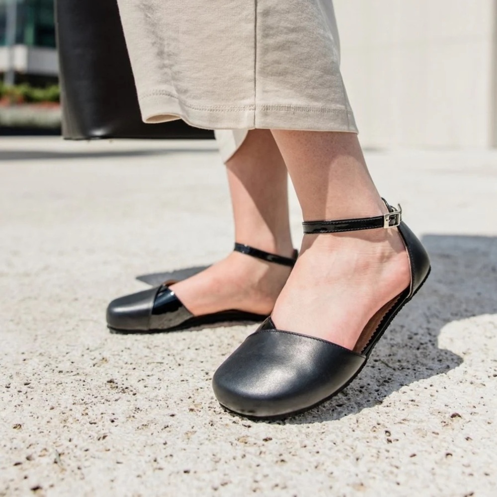 Shapen Barefoot Poppy Flat